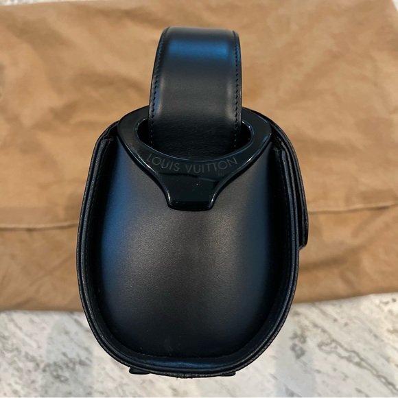 Authentic Louis Vuitton rare Epi Nocturne PM - Picture 11 of 13